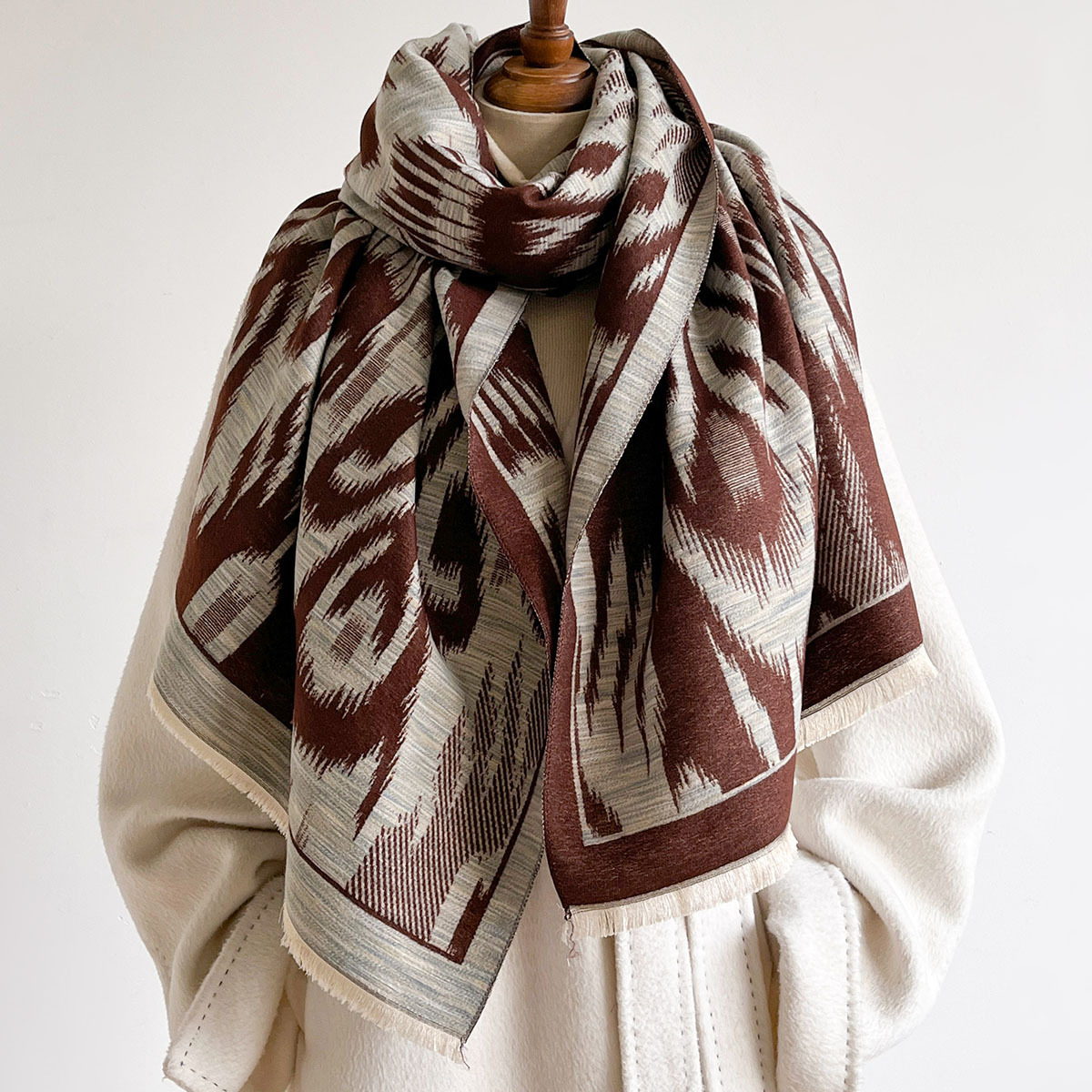 وشاح نسائي من الكشمير الصناعي  - مراجعة Pashmina Wrap Large وسعره