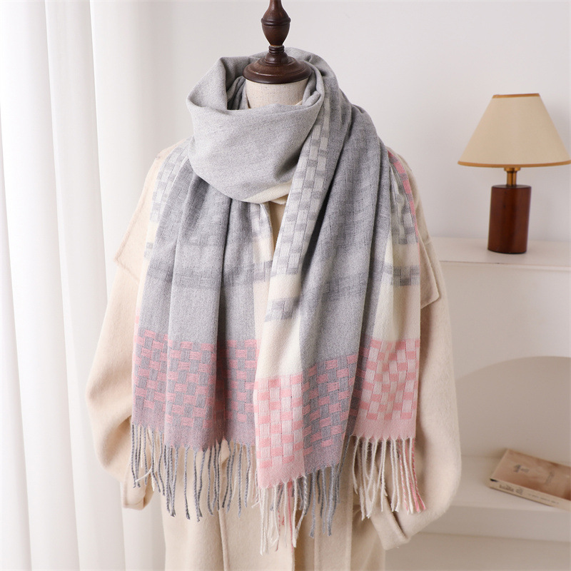 وشاح نسائي فاخر من الكشمير بنق - مراجعة Woven Scarf Blanket وسعره