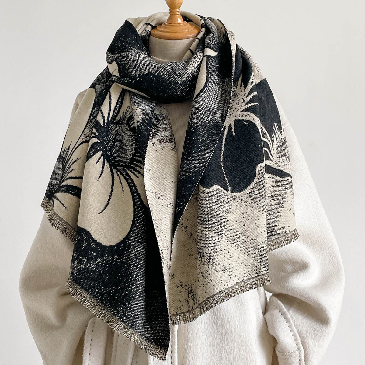 وشاح نسائي من الكشمير الصناعي  - مراجعة Pashmina Wrap Large وسعره
