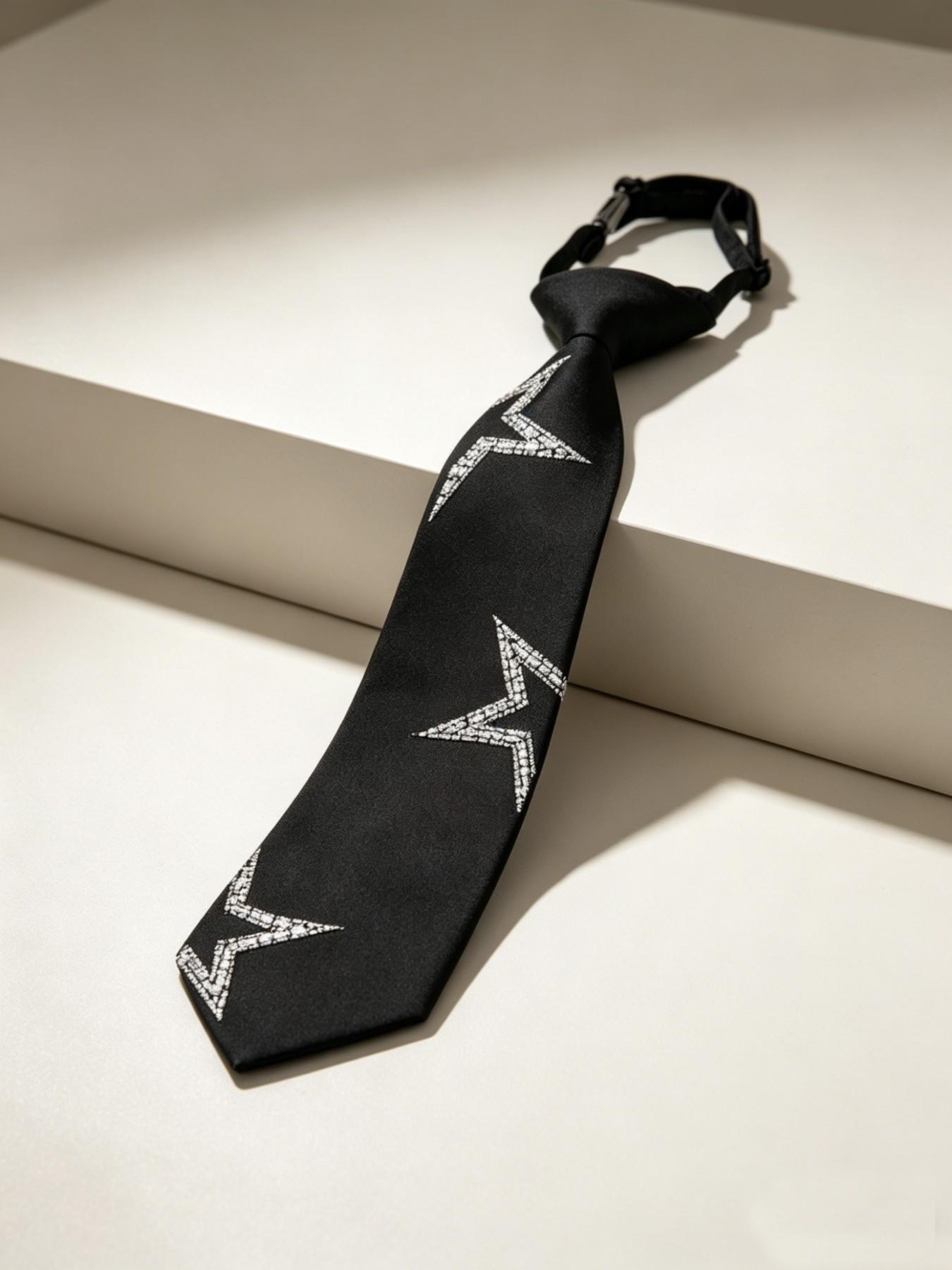ربطة عنق مزينة بالترتر على شكل - مراجعة Bow Tie Pre Tied وسعره